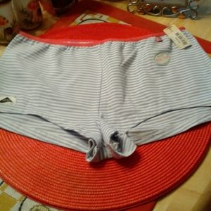 NWT Low Rise Cheeky "Boy Shorts" Undies